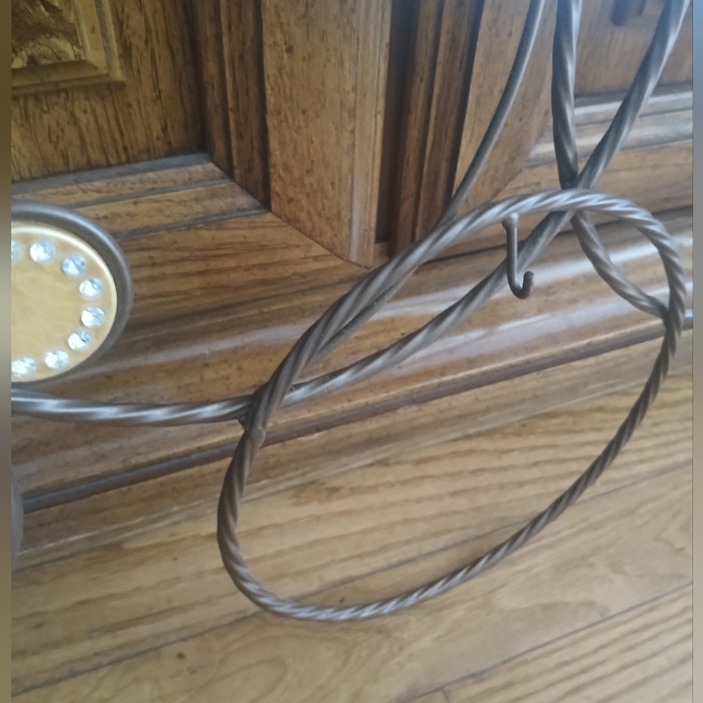 Metal Hanging Wall Art with Hooks​​​ - Picture 4 of 6